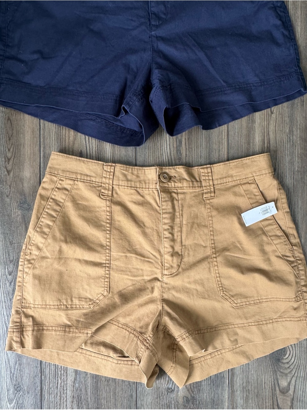 Old Navy hi rise OG Chino Navy and Khaki High-Rise Cotton Shorts Duo - Picture 3 of 13